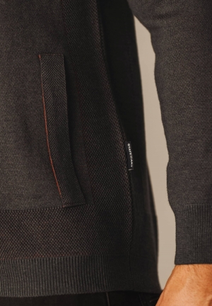 met donkerrode accenten 9829 donkerantr