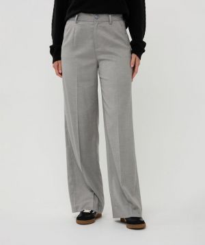  Light grey mela