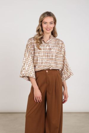 Maya off white