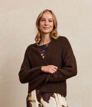 Kitty brown